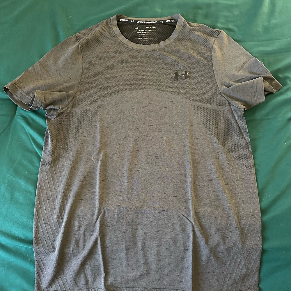 Under Armour Men's Charcoal Short Sleeve Tee